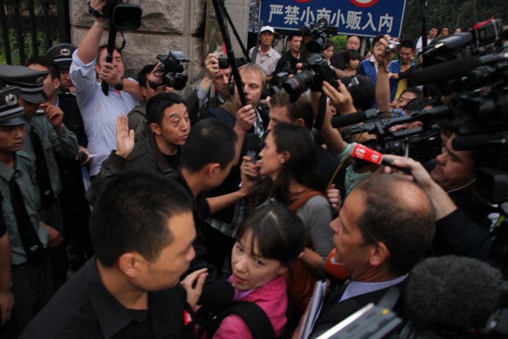Police vs. Journalists Outside Liu Xiaobo's Home
